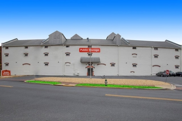 Public Storage - Gaithersburg - 501 E Diamond Ave