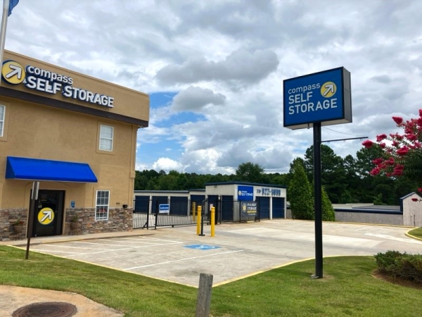 Compass Self Storage - Compass Self Storage - Lakefield (404)